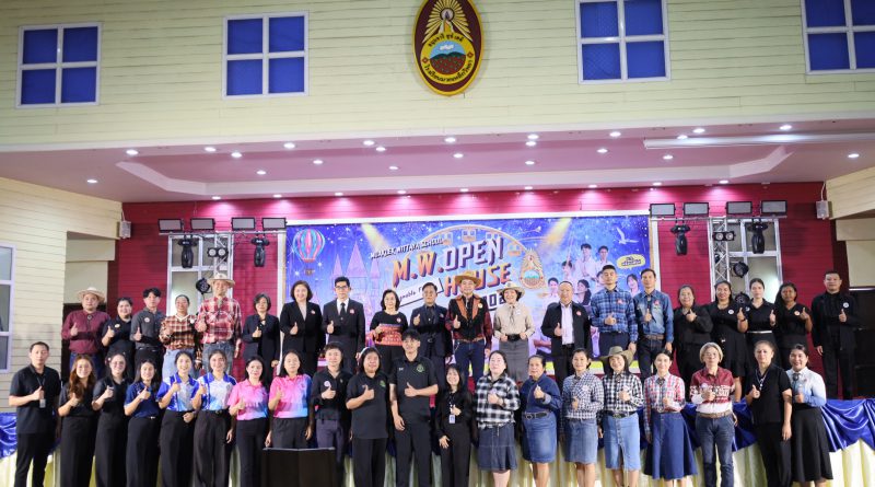 ผอ.สพม.สบ เป็นประธานเปิดงาน Muaklek Wittaya Open House 2025